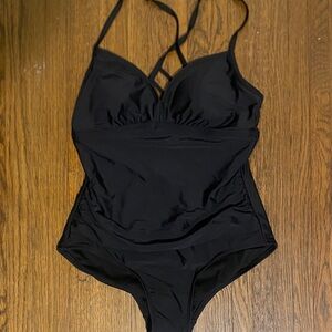 Women Plus size black Kona Sol Classic Black One-Piece Swimsuit